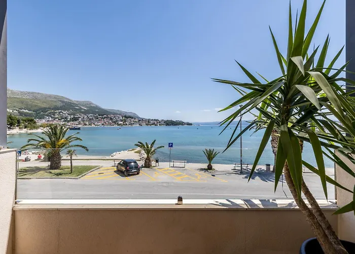 Casa de hóspedes Sea View Luxury Seven Of Nine 4*