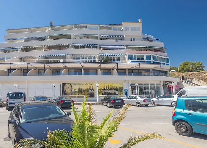 Sea View Luxury Seven Of Nine 4*