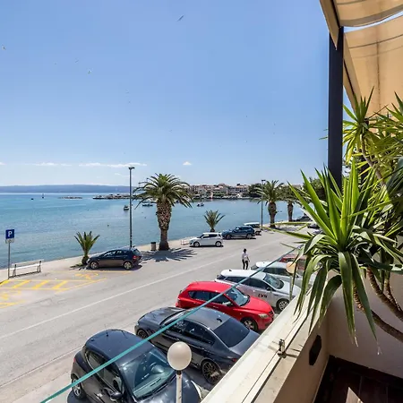 Sea View Luxury Seven Of Nine Гостевой дом