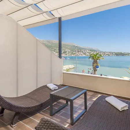 Sea View Luxury Seven Of Nine 4*