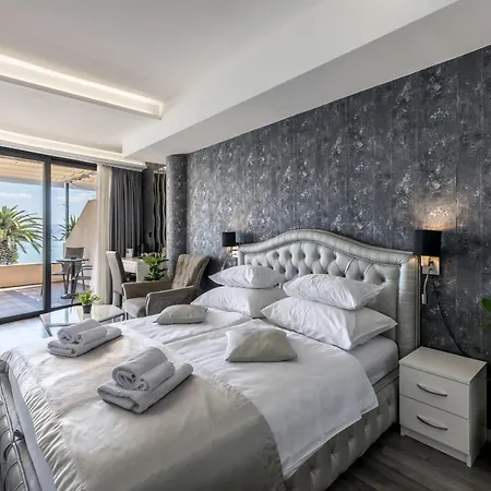 Sea View Luxury Seven Of Nine Pensjonat 4*