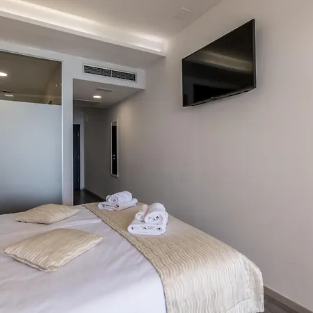 Sea View Luxury Seven Of Nine 4*