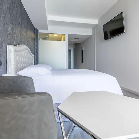 Sea View Luxury Seven Of Nine بيت ضيافة 4*