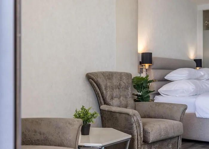 Sea View Luxury Seven Of Nine 4*