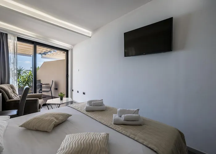 Sea View Luxury Seven Of Nine Guest house