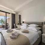 Sea View Luxury Seven Of Nine Affittacamere