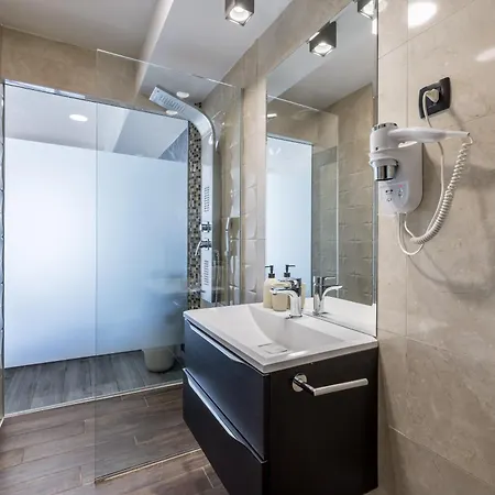 Sea View Luxury Seven Of Nine Guest house