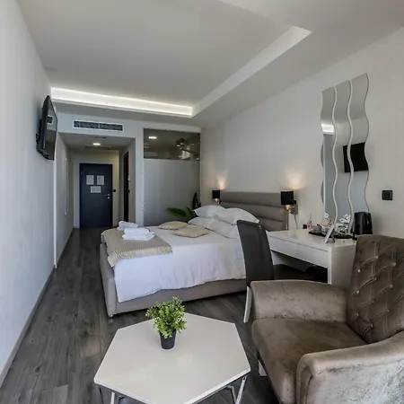 Sea View Luxury Seven Of Nine Guest house 4*