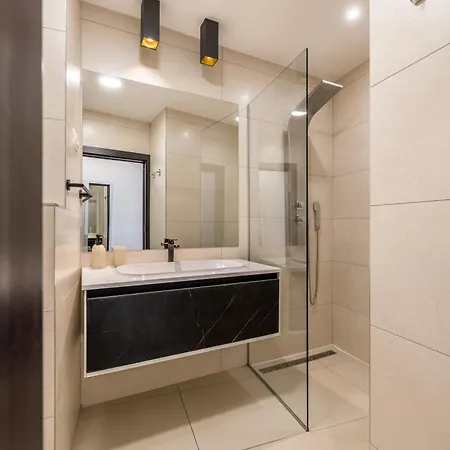 Sea View Luxury Seven Of Nine Guest house 4*