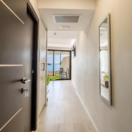 Sea View Luxury Seven Of Nine 4* Σπλιτ